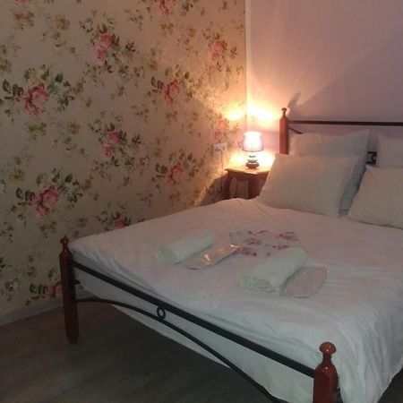 Guest House Nise Tbilisi Eksteriør billede