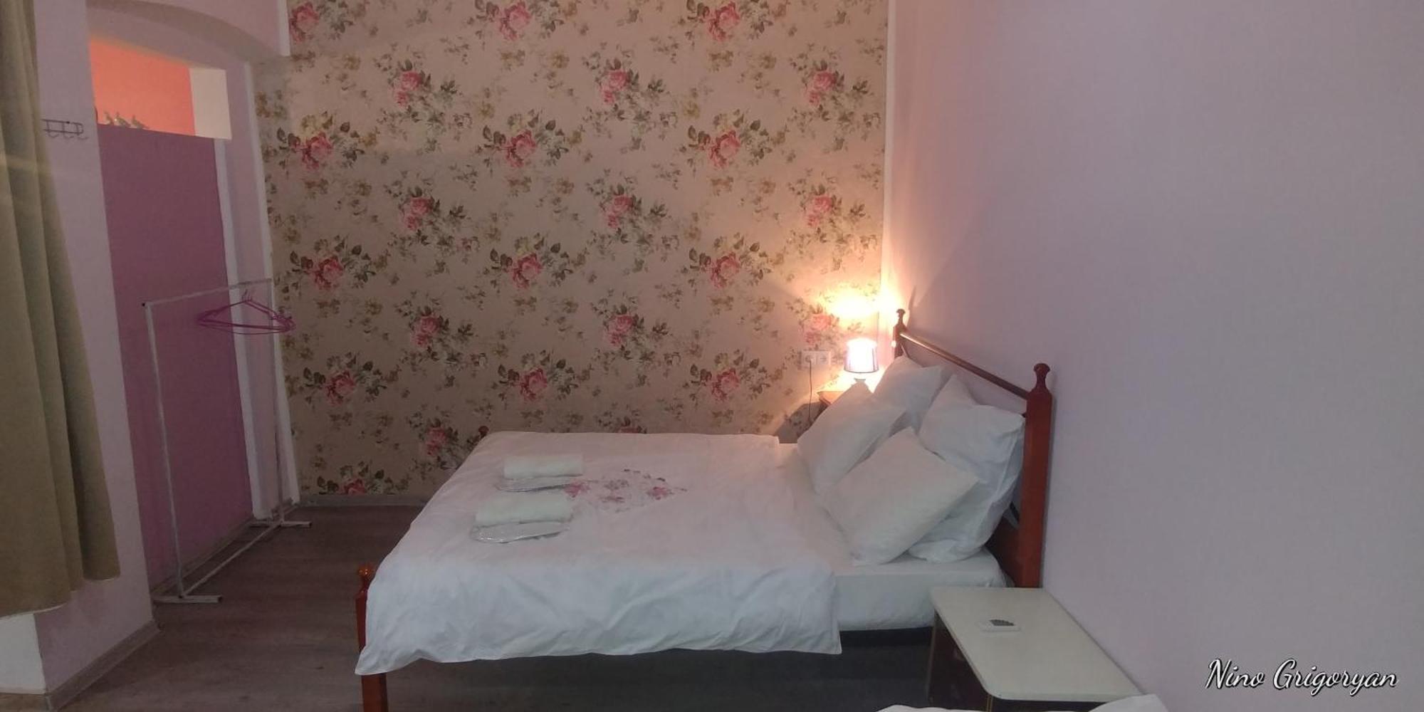 Guest House Nise Tbilisi Eksteriør billede