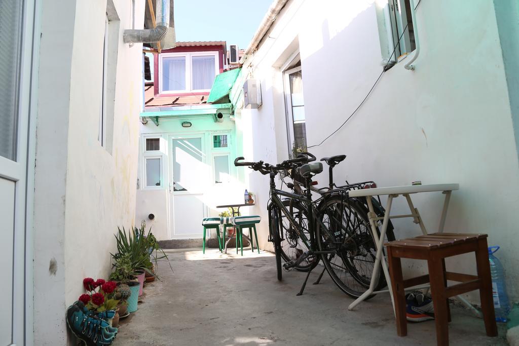 Guest House Nise Tbilisi Eksteriør billede